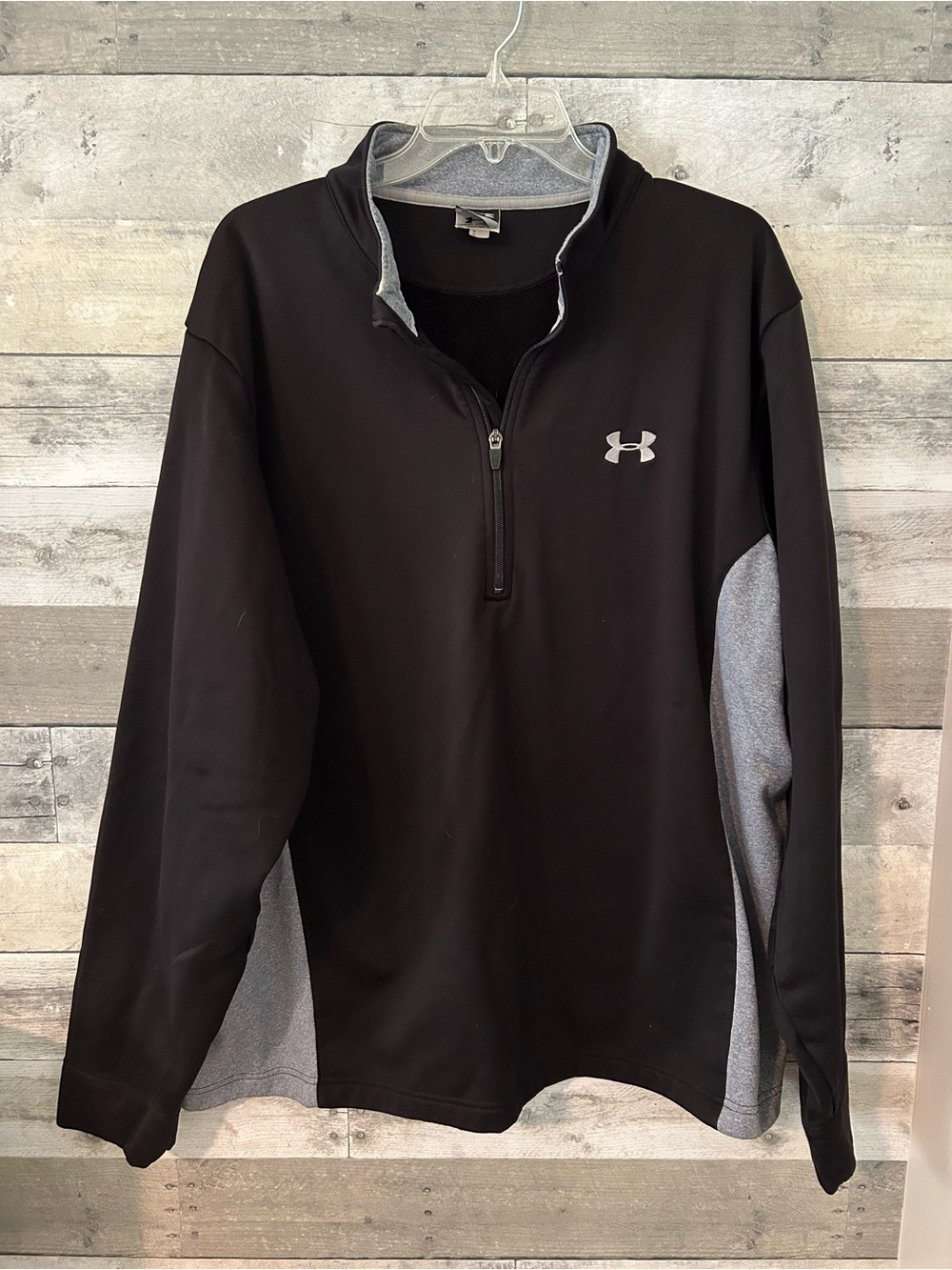 Under Armour Black & Gray Quarter-Zip Performance Top